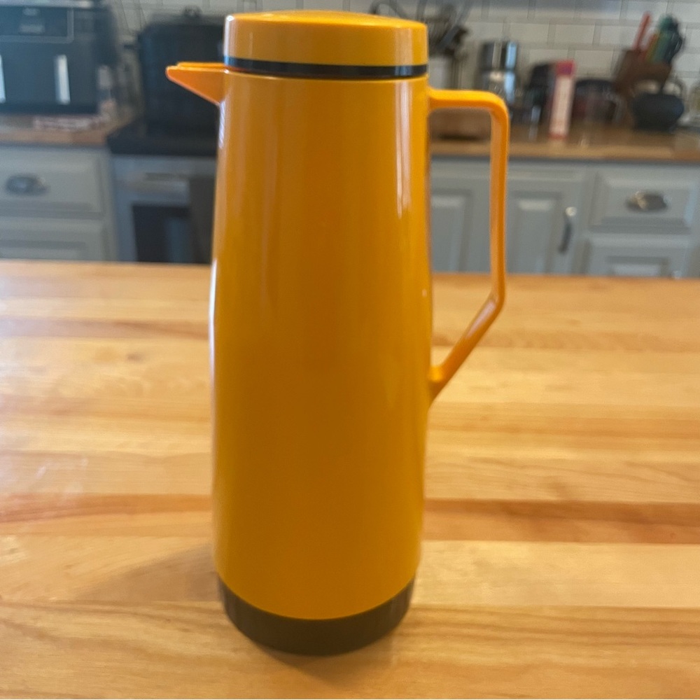 MCM yellow King Shelley Thermos carafe 1 liter size.